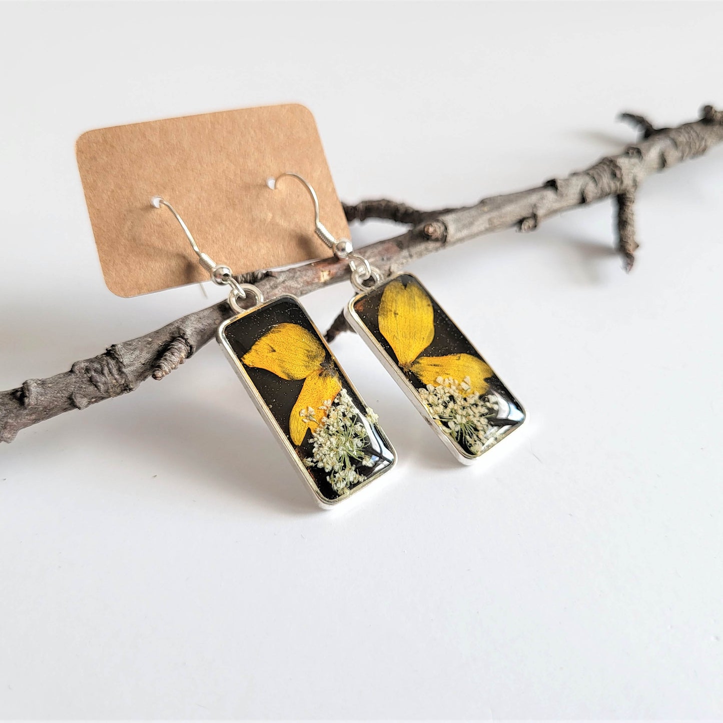 Dried flower jewelry, real flower earrings, resin earrings, resin jewelry, gift for friend, gift for women, nature lover gift, for her