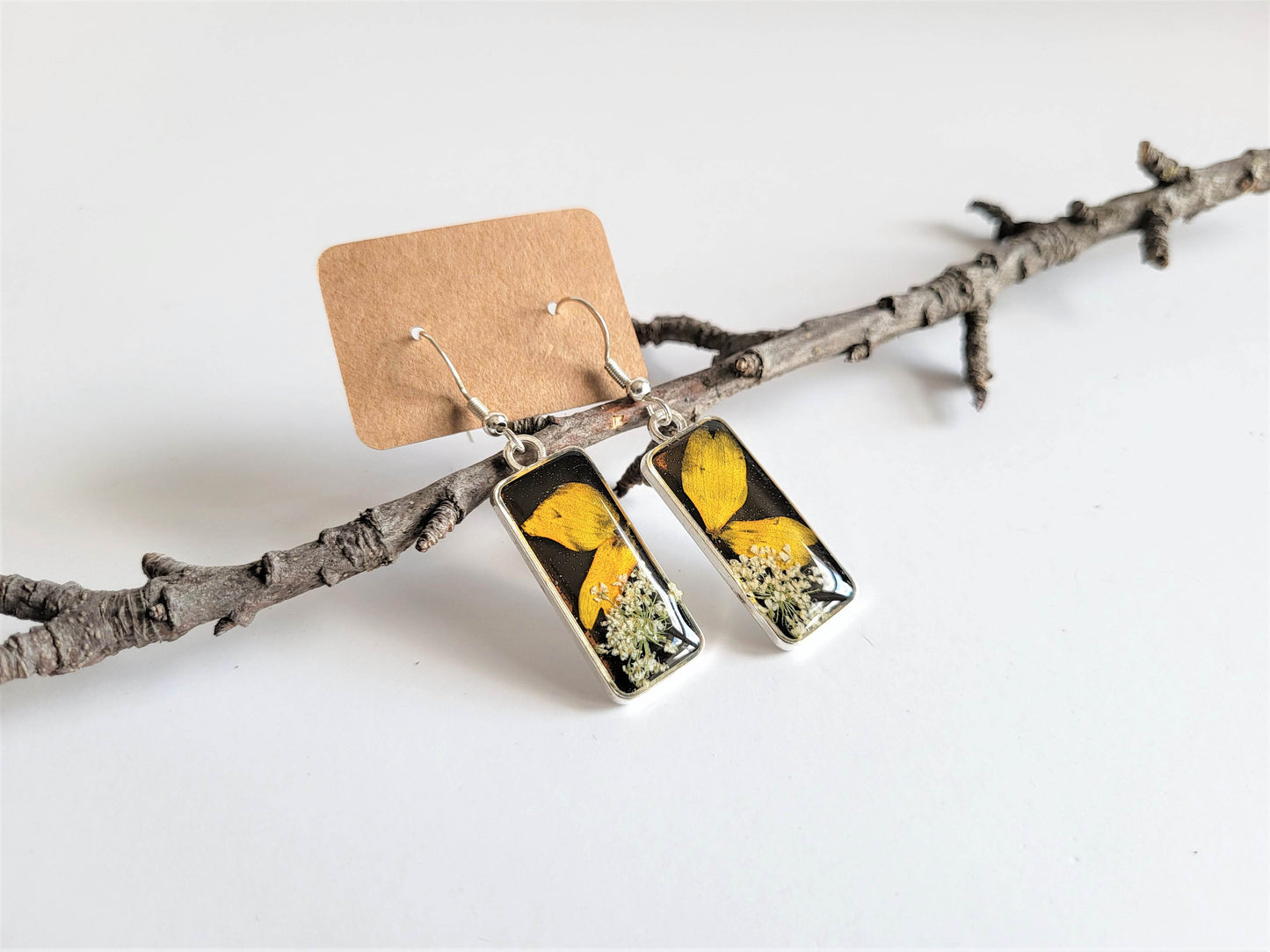 Dried flower jewelry, real flower earrings, resin earrings, resin jewelry, gift for friend, gift for women, nature lover gift, for her
