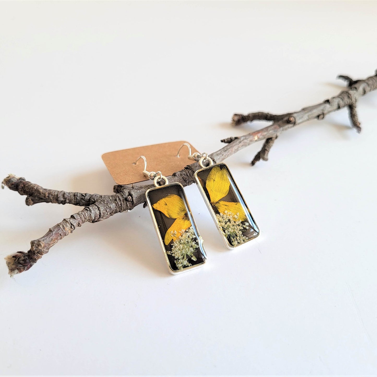 Dried flower jewelry, real flower earrings, resin earrings, resin jewelry, gift for friend, gift for women, nature lover gift, for her