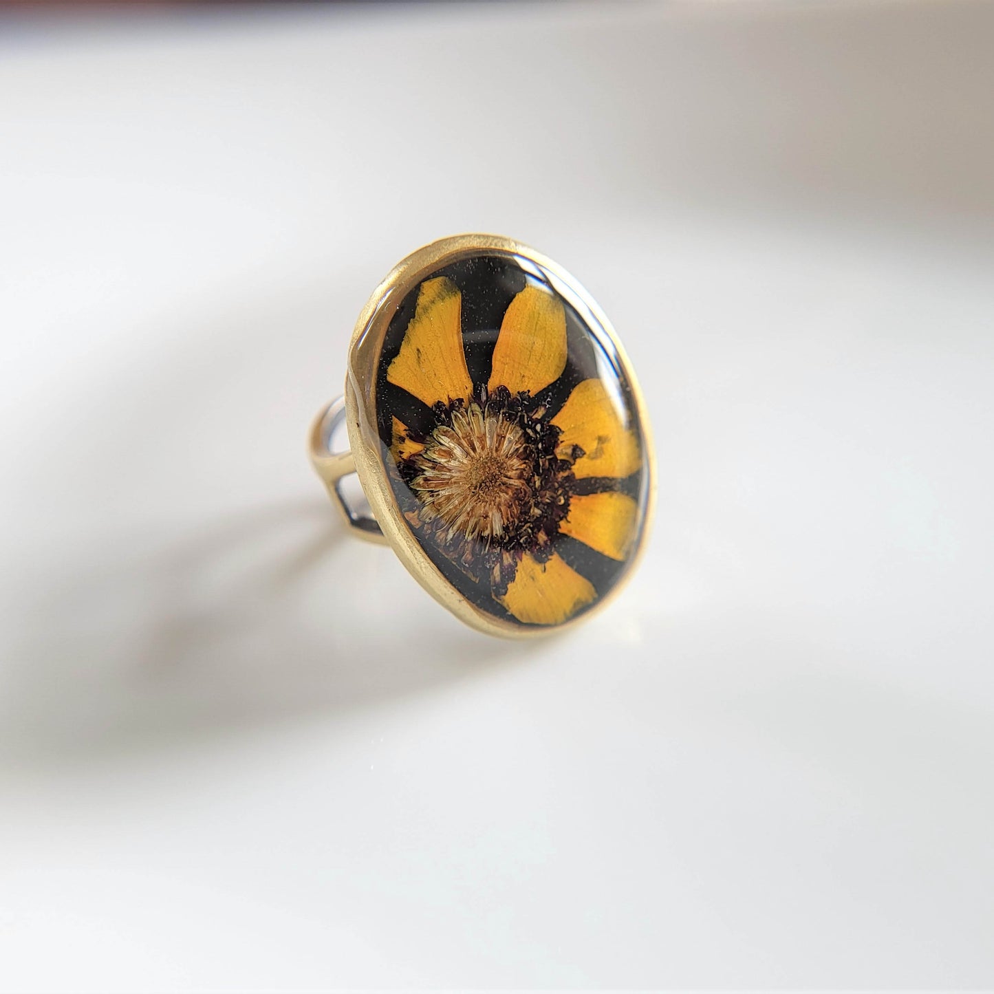 Real dried flower ring, pressed flower jewelry, nature jewelry, resin ring, handmade jewelry gift, gift for nature lovers, unique gift