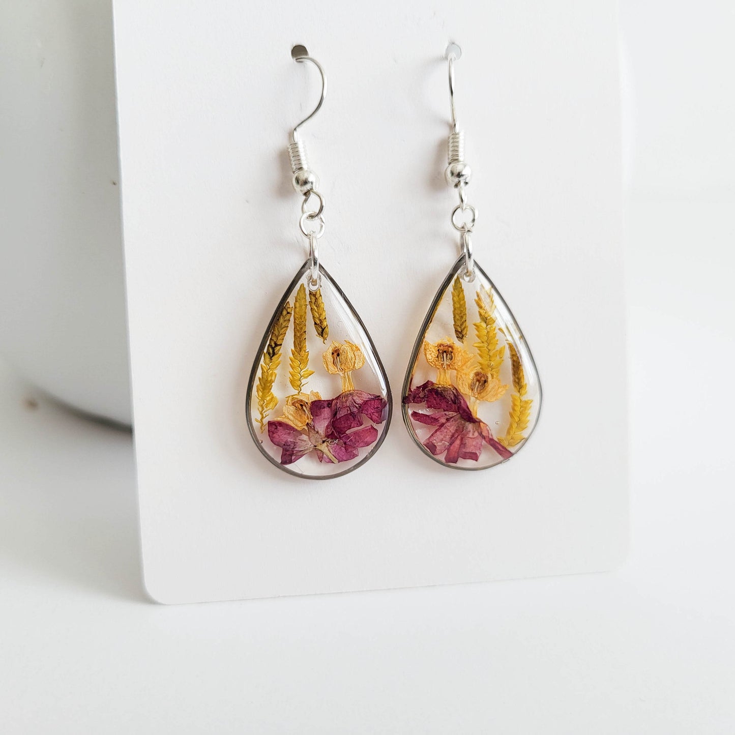 Pressed flower earrings, gift for her, real dried flower earrings, tear drop earrings, resin jewelry, mother's day gift