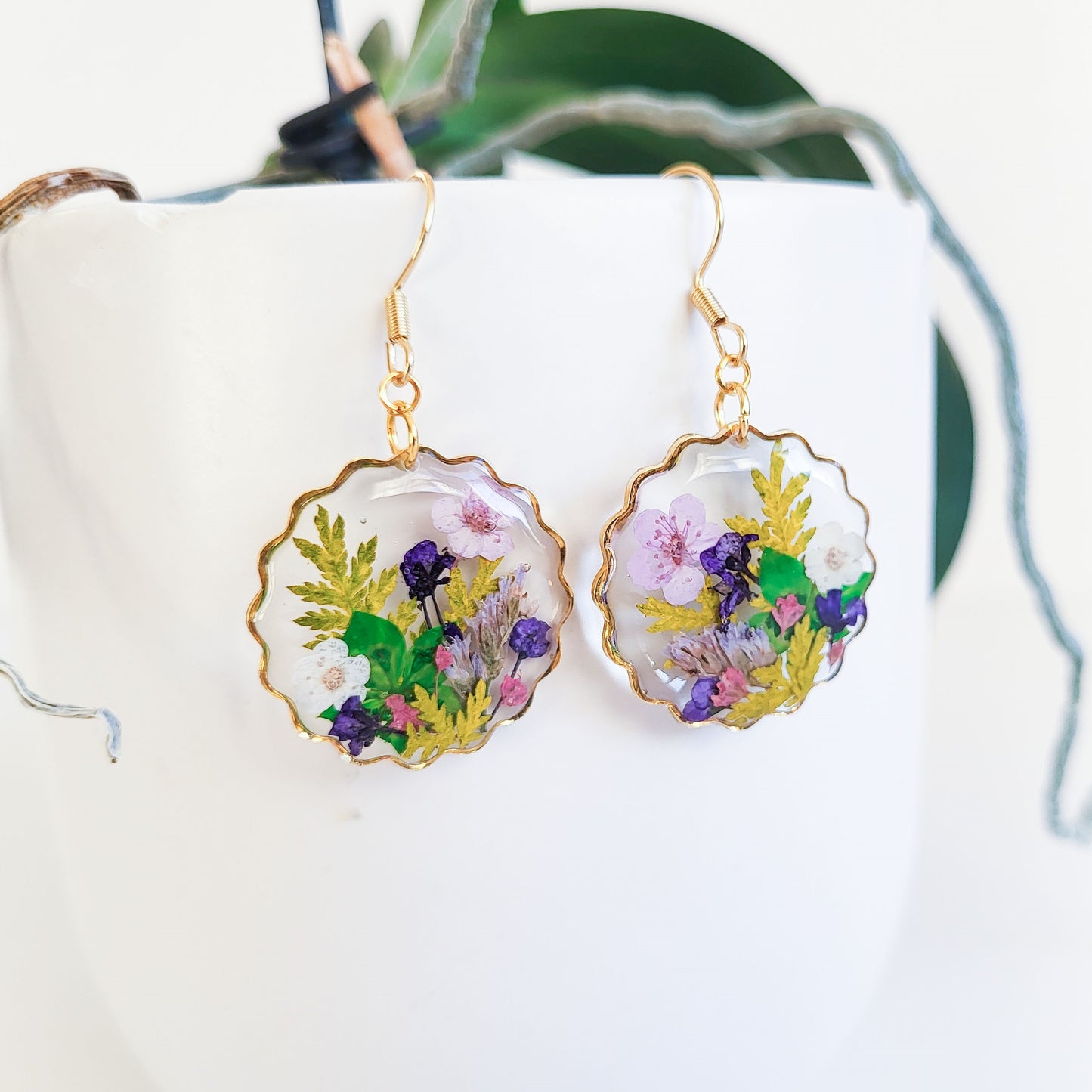 Wildflower earrings, Pressed flower resin earrings, handmade jewelry gift, nature lover gift