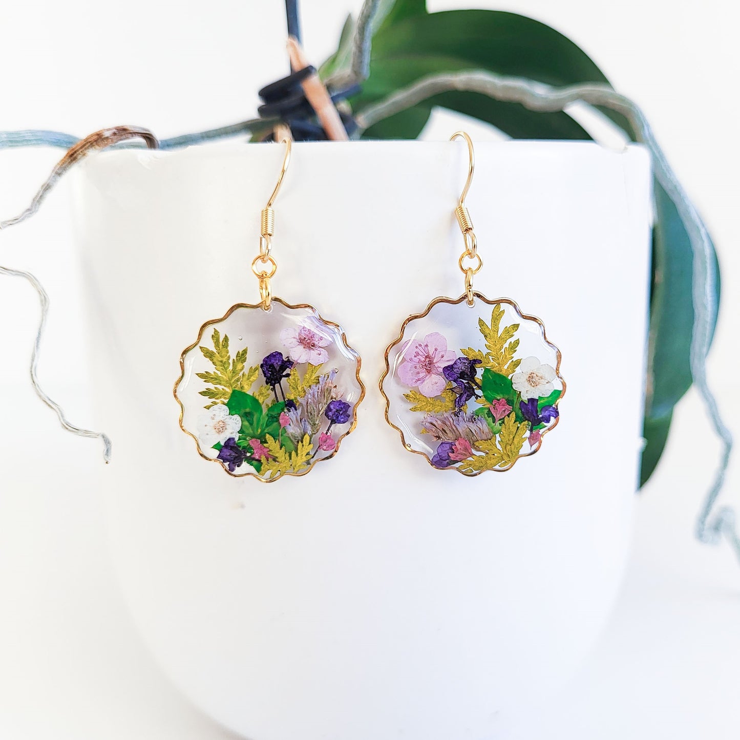 Wildflower earrings, Pressed flower resin earrings, handmade jewelry gift, nature lover gift