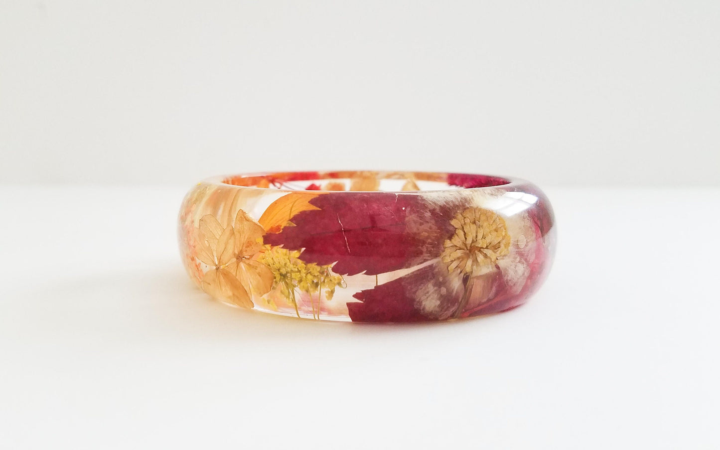 Fall bracelet, real flower bracelet,autumn jewelry, nature inspired jewelry, resin bangle, dried flower bracelet, handmade jewelry gifts