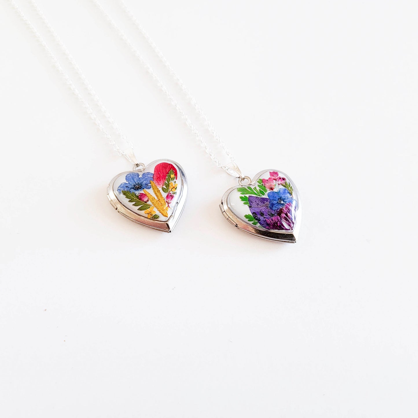 Heart locket necklace with real flowers, photo locket necklace, forget me not, gift for Mother, wife, friend, Valentine's day gift for her
