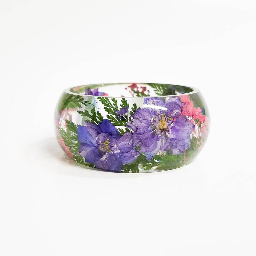 resin bracelet with real pressed flowers, july birth flower birthday gift ideas, real flower jewelry, botanical jewelry, chunky bracelet