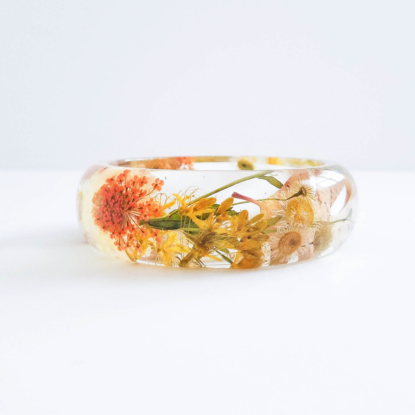 Fall resin bracelet, nature jewelry gift for her, plant jewelry bangle, handmade jewelry real dried flower bracelet