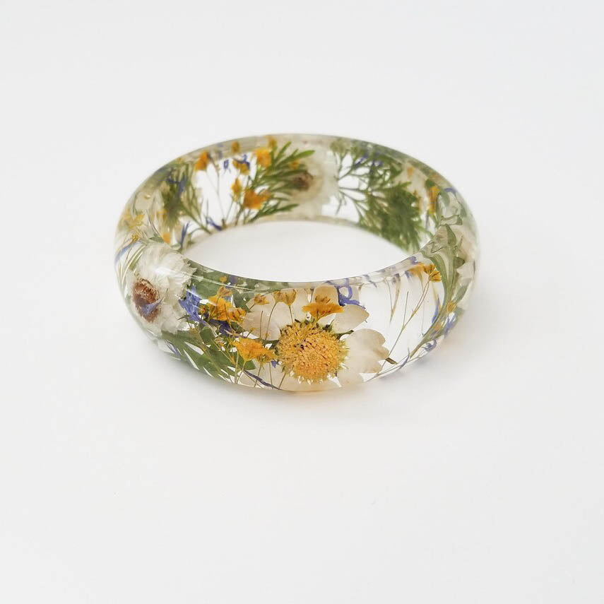 Real flower daisy bracelet, resin bangle, handmade gift for her, pressed flower jewelry, nature gifts, new mom gift, real flower bangle