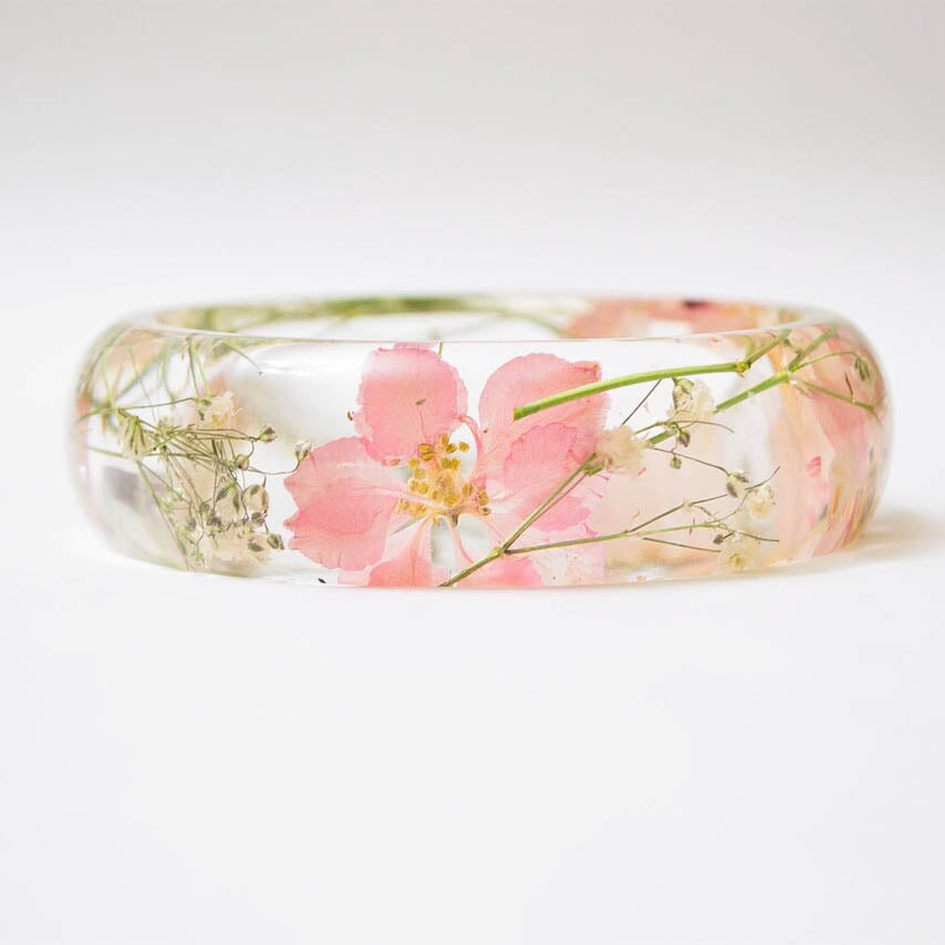 Pressed flower bracelet, real flower bangle, real flower jewelry, plant bracelet, handmade jewelry, unique gift for her, handmade gift