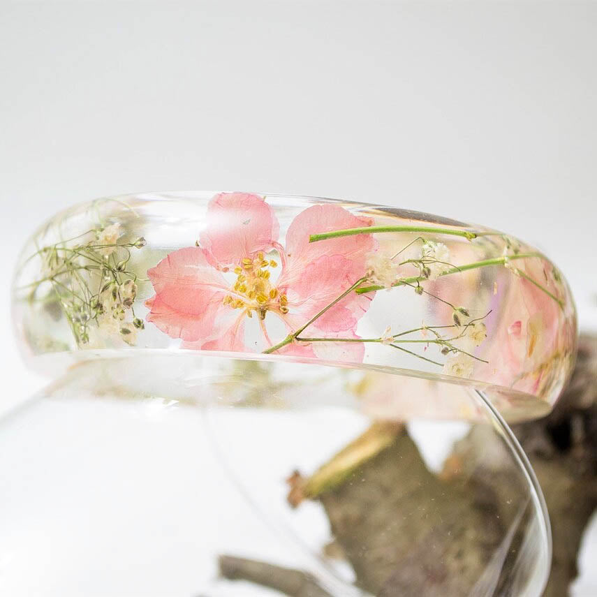 Pressed flower bracelet, real flower bangle, real flower jewelry, plant bracelet, handmade jewelry, unique gift for her, handmade gift