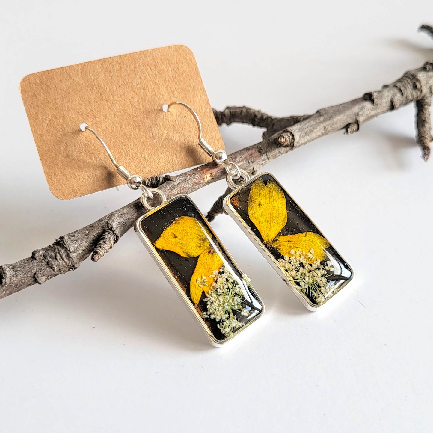 Dried flower jewelry, real flower earrings, resin earrings, resin jewelry, gift for friend, gift for women, nature lover gift, for her