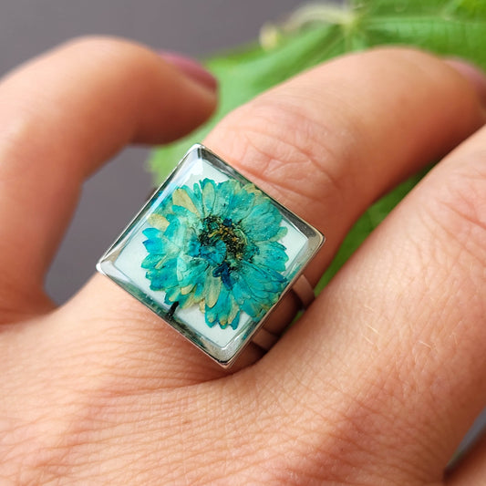 Turquoise real flower ring, resin flower ring, nature jewelry, cottage core jewelry, cottage core ring, nature inspired jewelry, gift