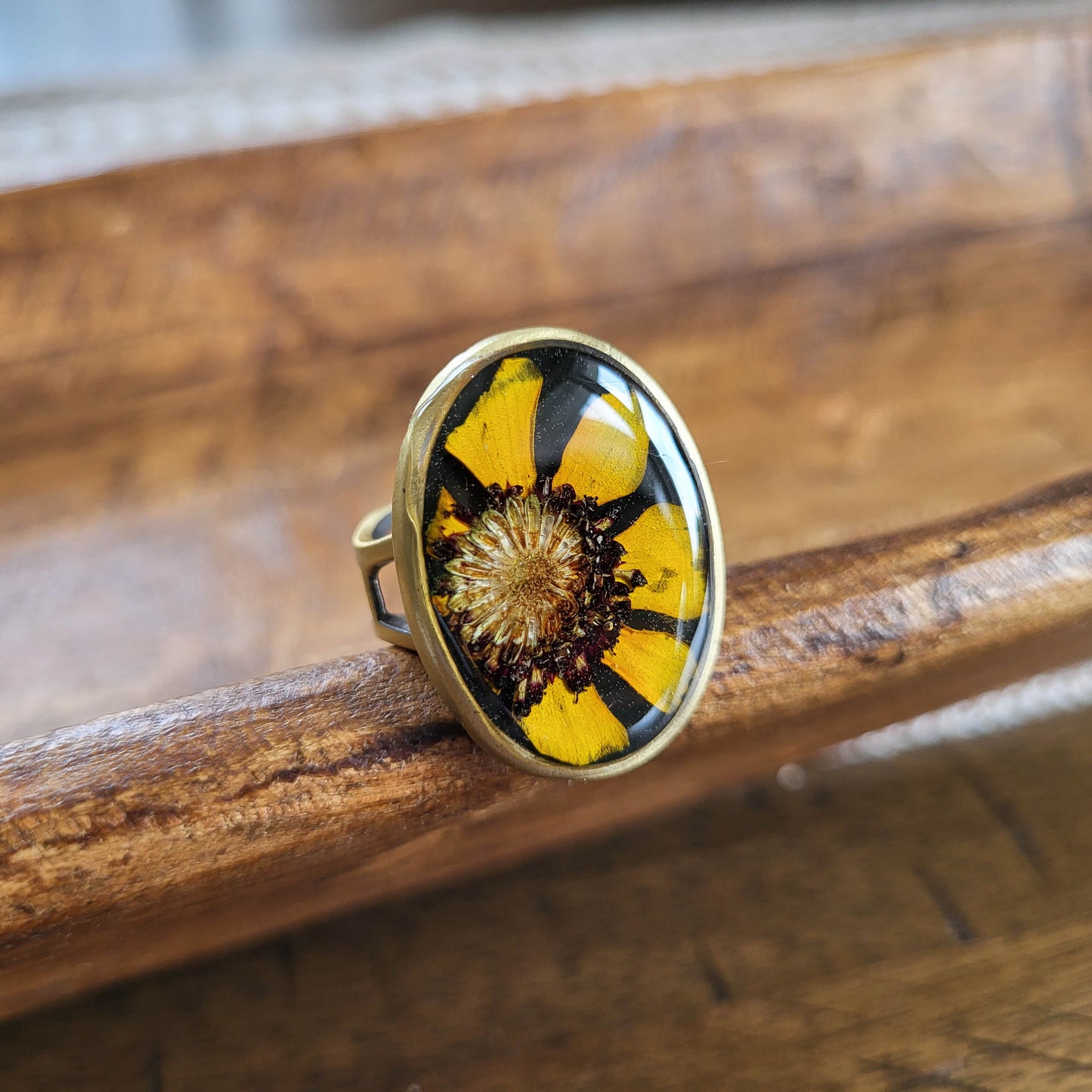 Real dried flower ring, pressed flower jewelry, nature jewelry, resin ring, handmade jewelry gift, gift for nature lovers, unique gift