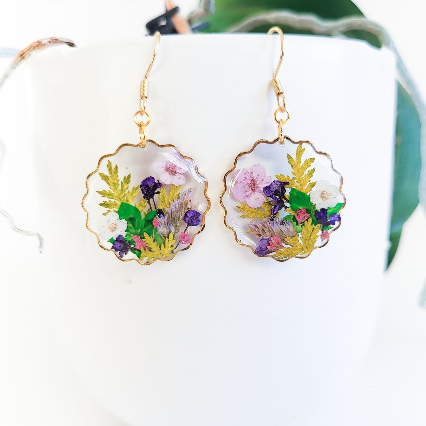 Wildflower earrings, Pressed flower resin earrings, handmade jewelry gift, nature lover gift