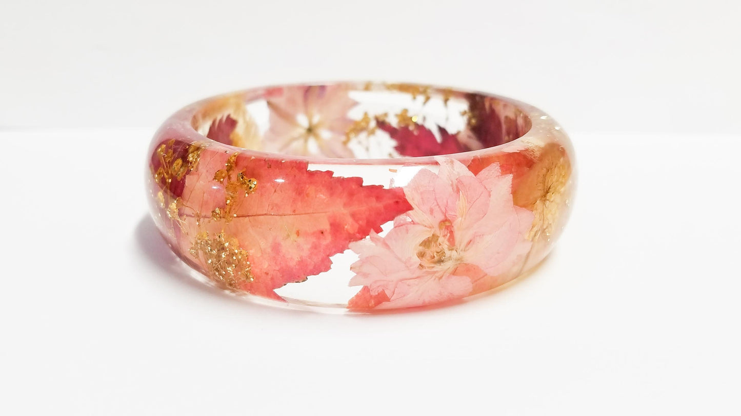 pressed flower jewelry, pressed flower bangle bracelet, real flower bracelet, resin bangle, resin jewelry, handmade gift, gift for her mom