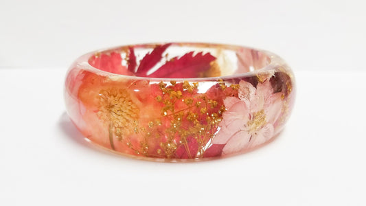 pressed flower jewelry, pressed flower bangle bracelet, real flower bracelet, resin bangle, resin jewelry, handmade gift, gift for her mom