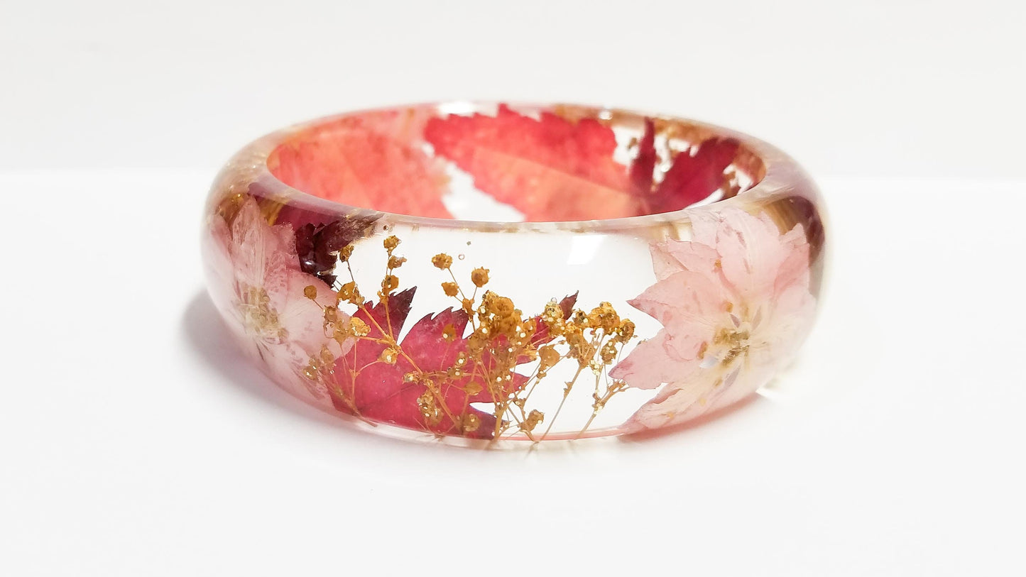 pressed flower jewelry, pressed flower bangle bracelet, real flower bracelet, resin bangle, resin jewelry, handmade gift, gift for her mom