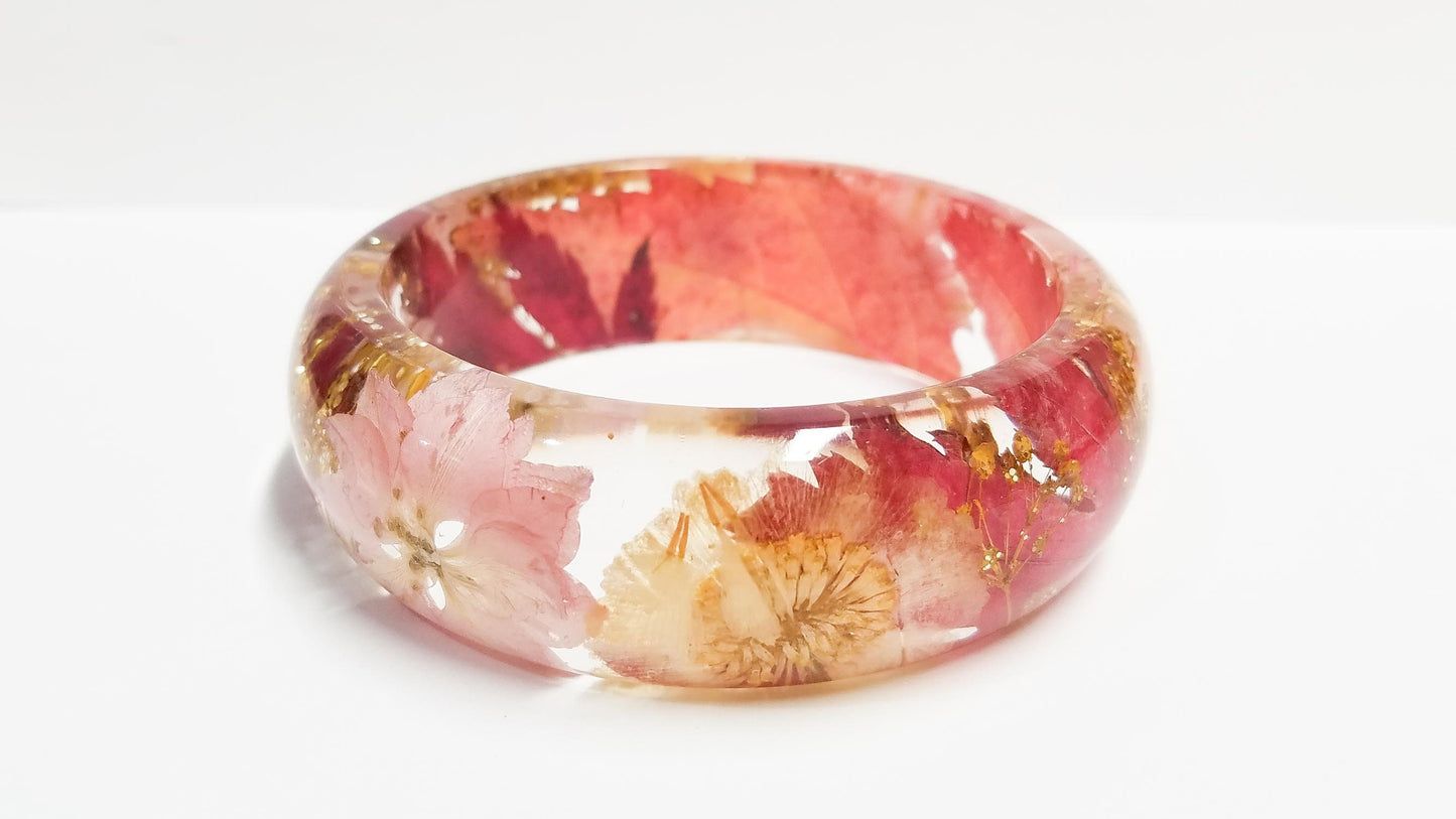 pressed flower jewelry, pressed flower bangle bracelet, real flower bracelet, resin bangle, resin jewelry, handmade gift, gift for her mom