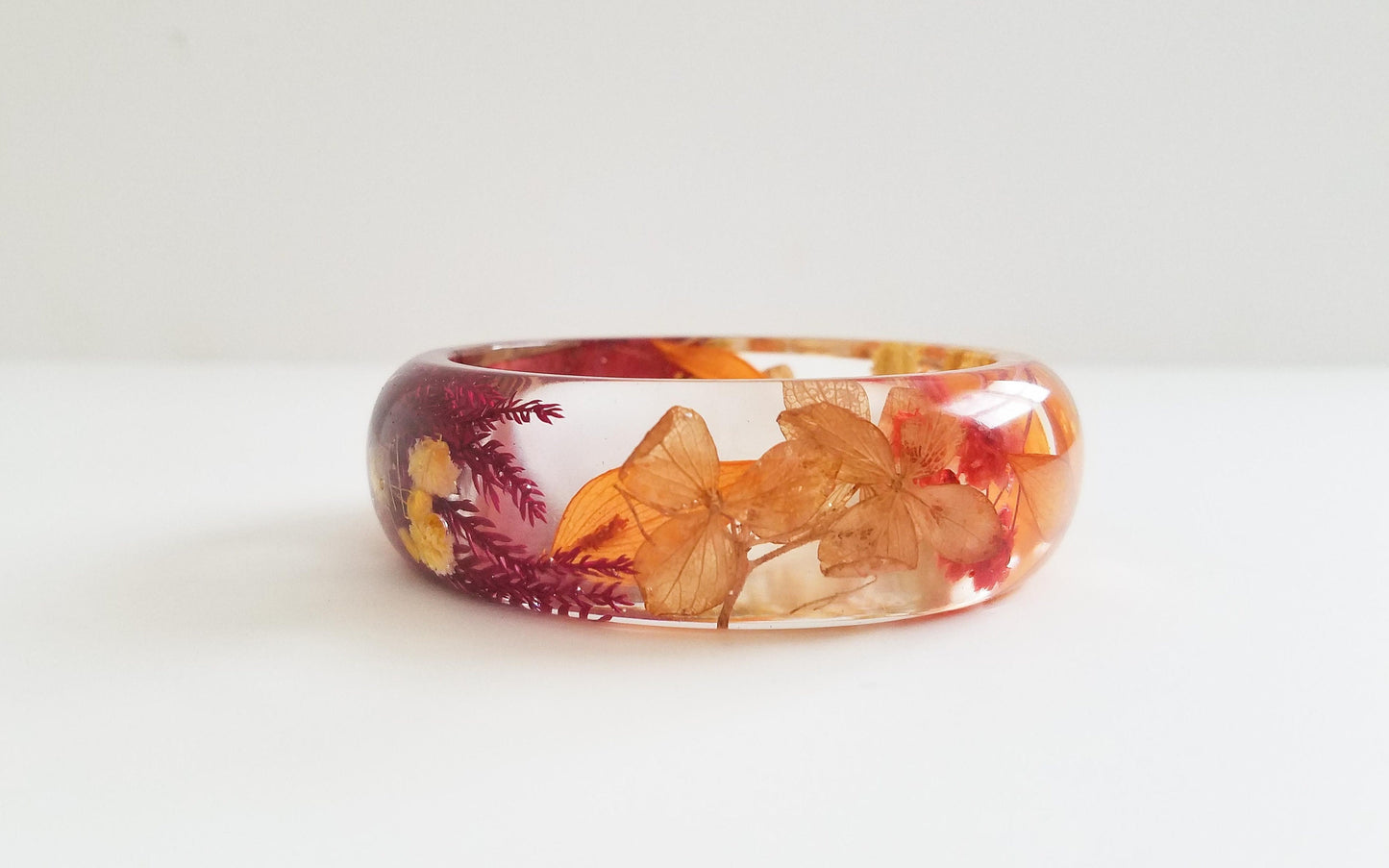 Fall bracelet, real flower bracelet,autumn jewelry, nature inspired jewelry, resin bangle, dried flower bracelet, handmade jewelry gifts