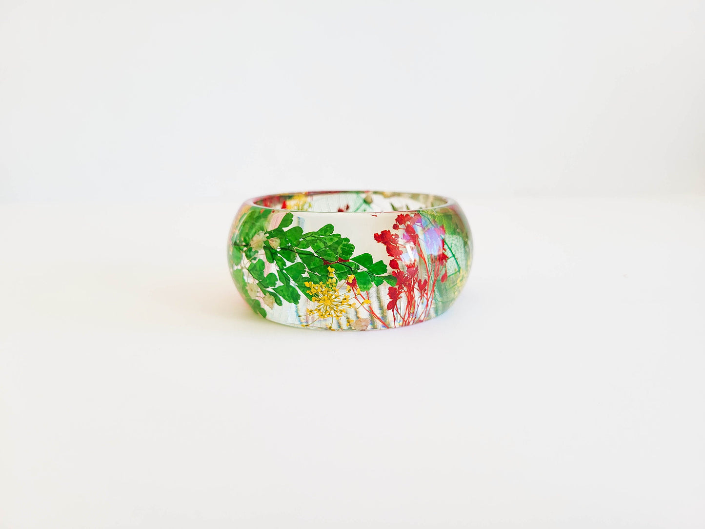 Green pressed flower bracelet, resin bracelet, real flower bracelet, plant mom gift, preserved flower bracelet, resin jewelry, gift for her