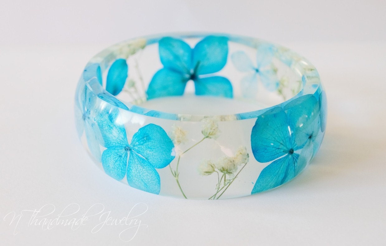 pressed real flower bracelet, resin bracelet, mothers day gifts, gift for mom, birthday gift idea for women,